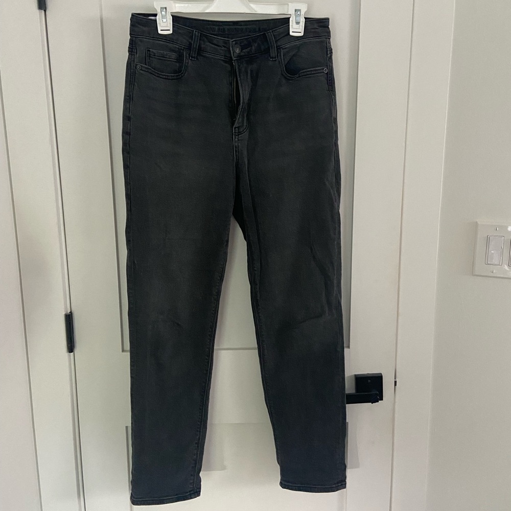 American Eagle Stretch Mom Jeans